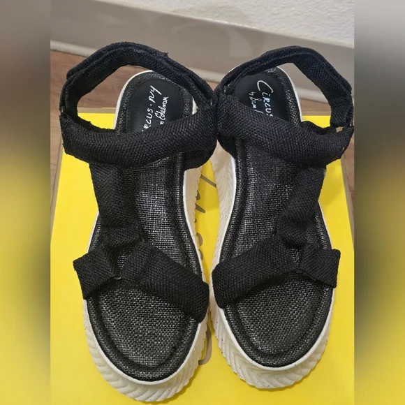 Circus by Sam Edelman Black and White Women's Sandals - Picture 1 of 7